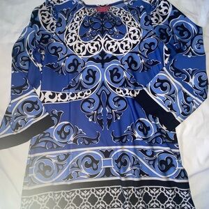 Sunny Leigh Blue and White Graphic Long Sleeve Tunic